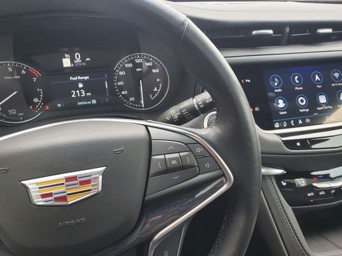 Certified 2023 Cadillac XT5 Premium Luxury w/ LPO, Floor Liner Package AWD/4WD image 27