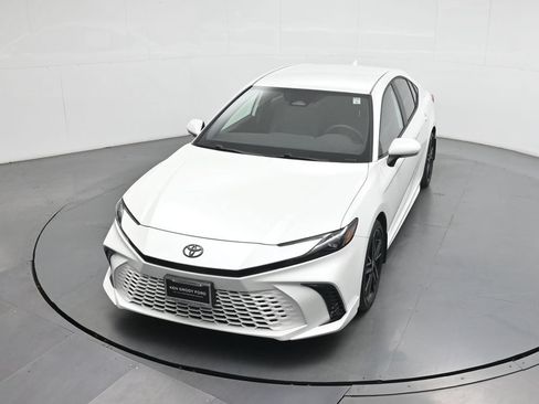 Used 2026 Toyota Camry XSE FWD image 36