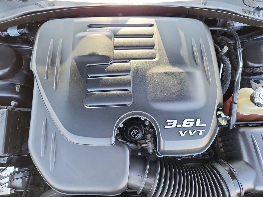 Used 2019 Dodge Charger SXT AWD/4WD image 23
