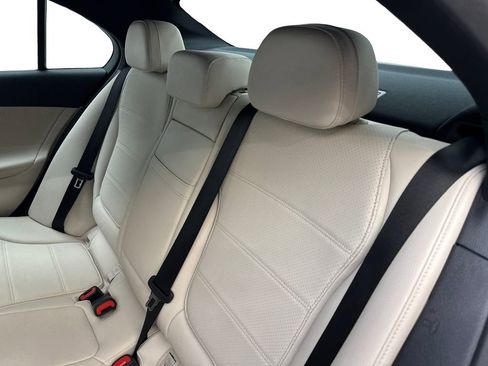 Used 2025 Mercedes-Benz C 300 Sedan image 32