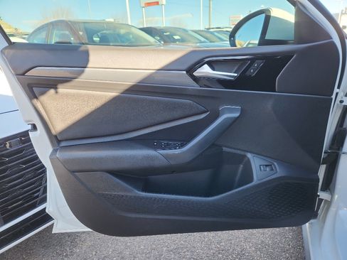 Used 2021 Volkswagen Jetta GLI image 11