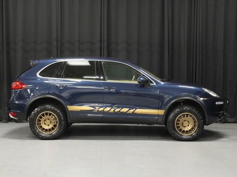 Used 2011 Porsche Cayenne S AWD/4WD image 6