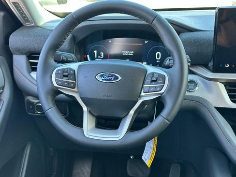 New 2026 Ford Explorer Active RWD image 6