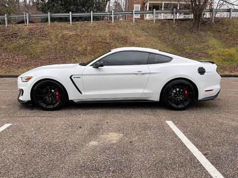 Used 2016 Ford Mustang Shelby GT350 w/ Technology Package image 25