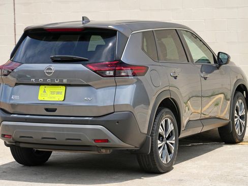 Used 2022 Nissan Rogue SV FWD image 45