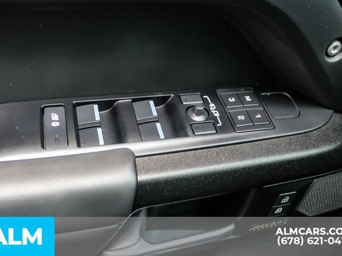 Used 2025 Land Rover Defender 110 X AWD/4WD image 39