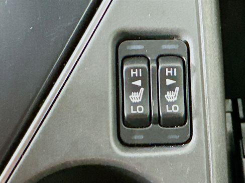 Used 2024 Subaru Crosstrek 2.0i Premium image 24