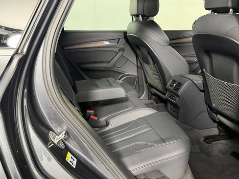 Used 2024 Audi Q5 e Premium Plus w/ Premium Plus Package AWD/4WD image 29
