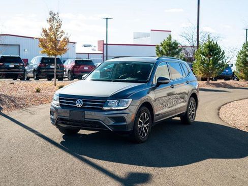 Used 2019 Volkswagen Tiguan SE w/ Panoramic Sunroof Package image 1