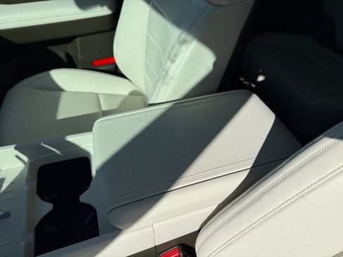 Certified 2025 Hyundai Santa Fe Calligraphy image 14