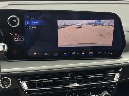 New 2026 Chevrolet Traverse LT FWD image 10