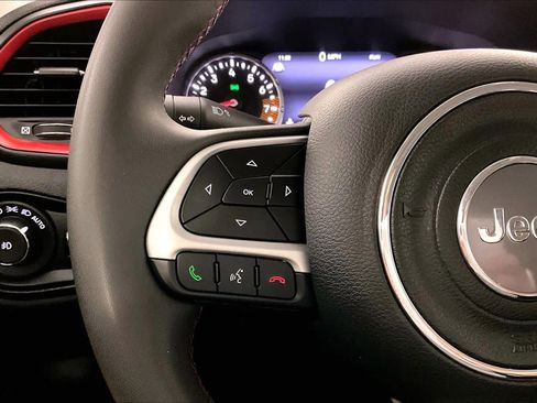 Used 2023 Jeep Renegade Trailhawk image 42