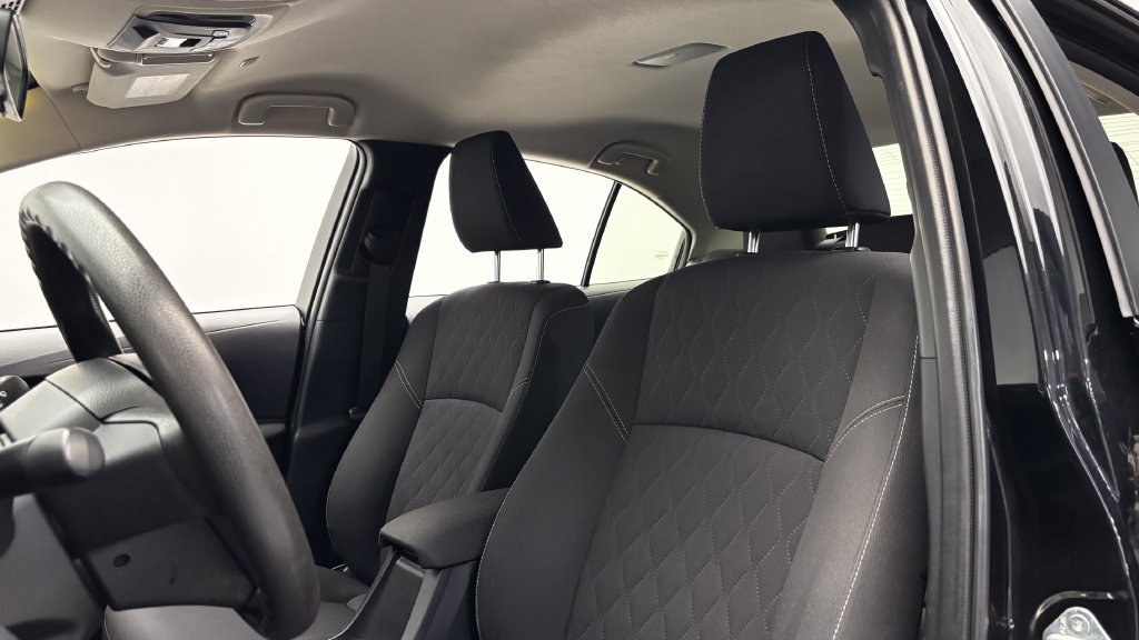 Used 2024 Toyota Corolla LE w/ LE Convenience Package FWD image 10