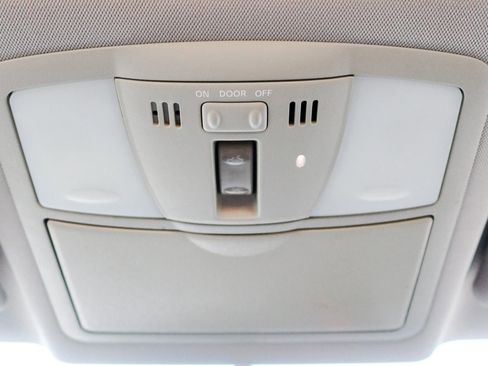 Used 2013 INFINITI G37 x Sedan w/ Premium Pkg image 18