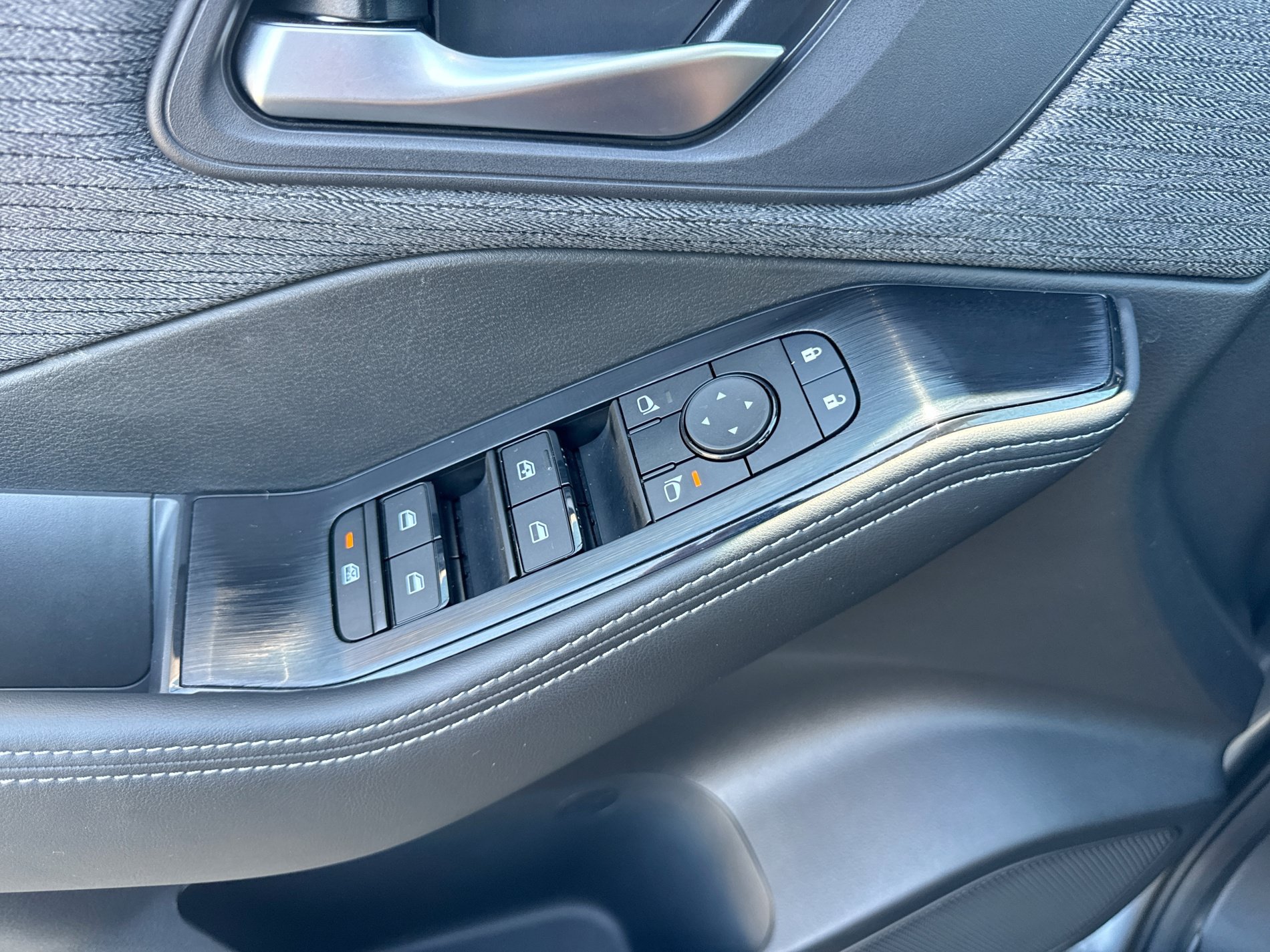 Certified 2023 Nissan Rogue SV FWD image 22