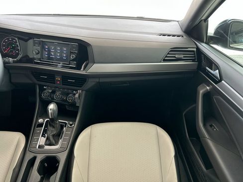 Certified 2021 Volkswagen Jetta R-Line w/ R-Line Cold Weather Package FWD image 40