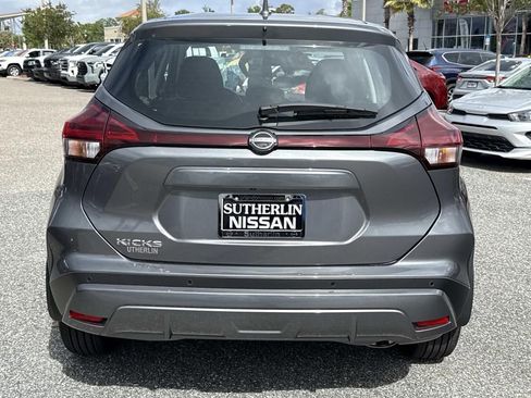 Certified 2025 Nissan Kicks Play S FWD image 5