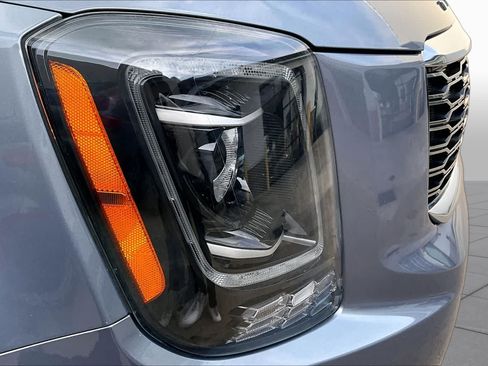 Used 2020 Kia Telluride EX w/ EX Premium Package FWD image 27