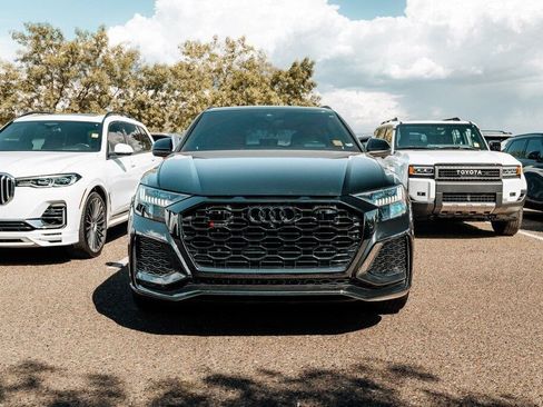 Used 2022 Audi RS Q8 AWD/4WD image 2