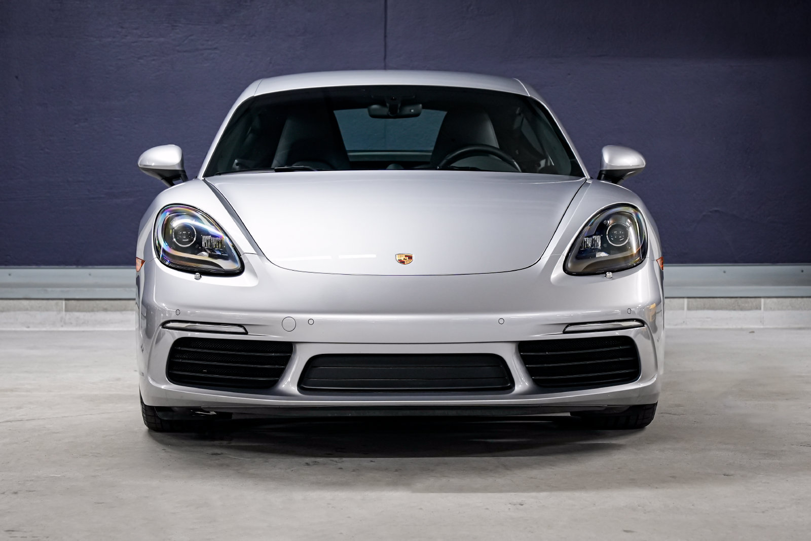 Used 2024 Porsche 718 Cayman RWD image 5