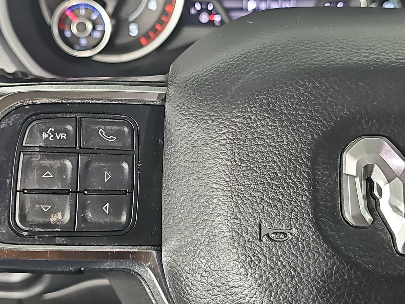 Used 2019 RAM 2500 Laramie AWD/4WD image 7