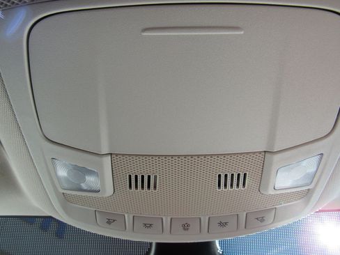 Used 2024 Ford Edge SEL w/ Convenience Package image 26