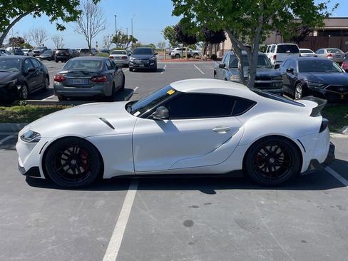 Used 2021 Toyota Supra Premium w/ Driver Assist Package RWD image 4