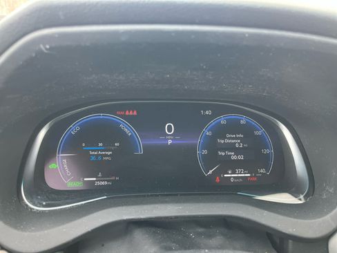 Used 2023 Toyota Venza Limited AWD/4WD image 9