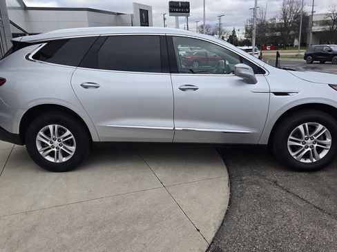 Used 2020 Buick Enclave Preferred image 2