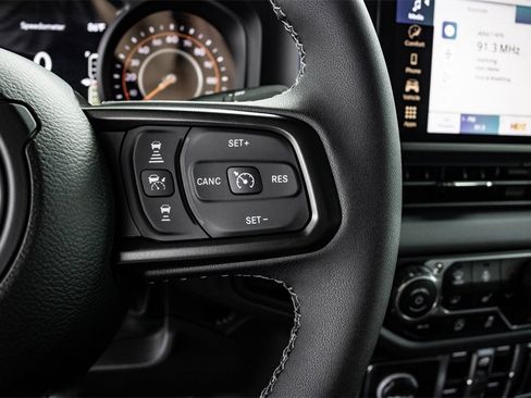 New 2025 Jeep Gladiator Sport w/ Premium Package image 14