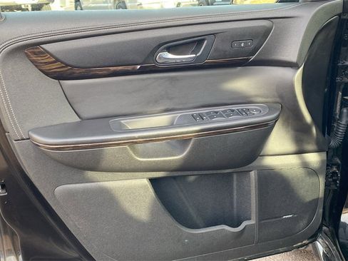 Used 2016 GMC Acadia Denali image 17