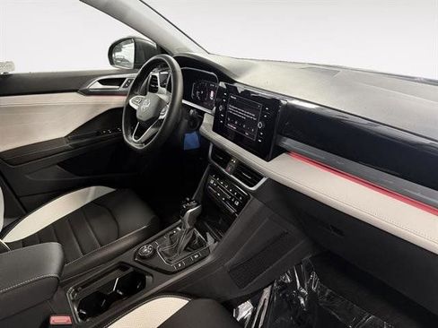 New 2025 Volkswagen Taos SEL AWD/4WD image 9