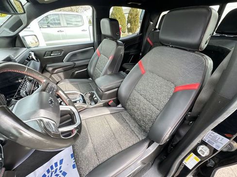 Used 2023 Chevrolet Colorado Z71 w/ Z71 Convenience Package 2 image 18