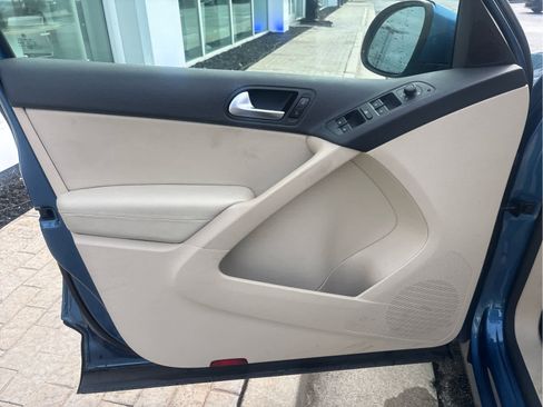 Used 2017 Volkswagen Tiguan Limited FWD image 7