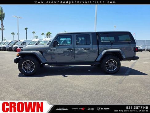 Used 2023 Jeep Gladiator Overland AWD/4WD image 4