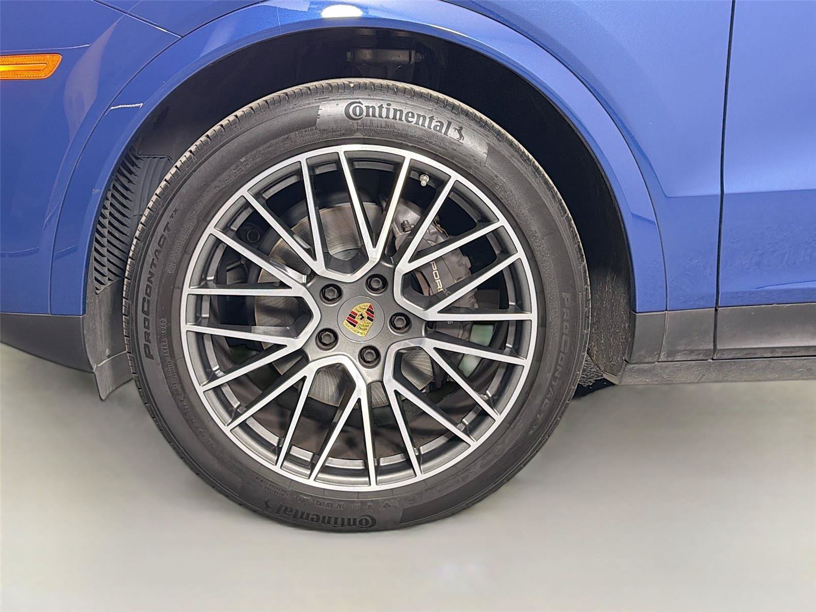 Certified 2022 Porsche Cayenne Coupe AWD/4WD image 11