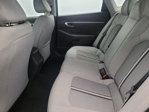 Used 2021 Hyundai Sonata SE w/ Preferred Accessory Package FWD image 18