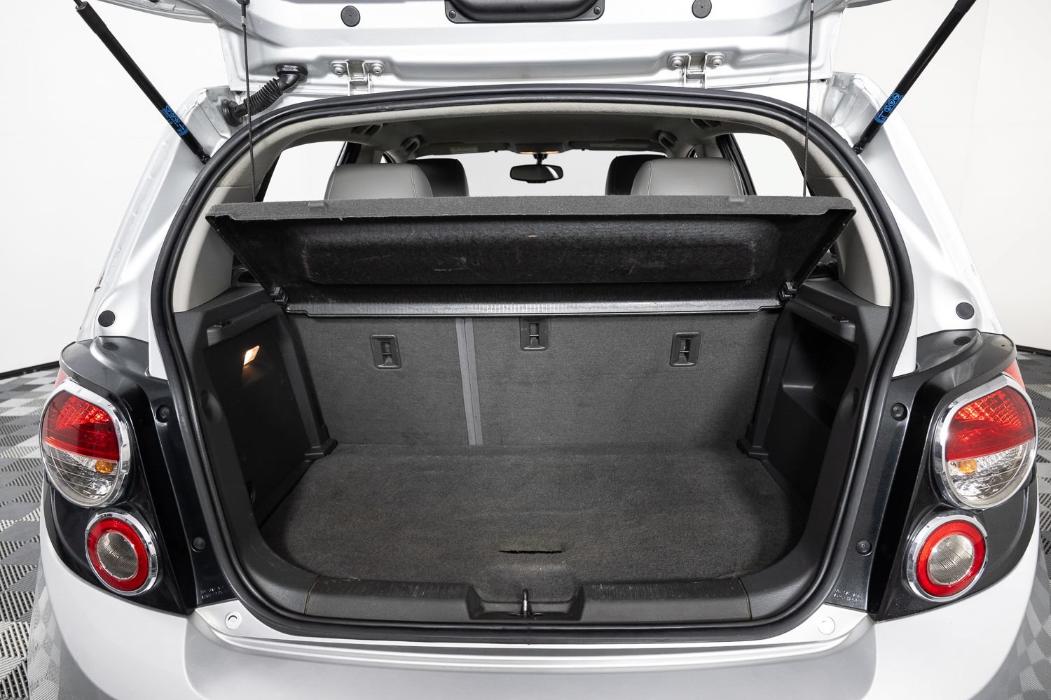Used 2015 Chevrolet Sonic LTZ FWD image 20