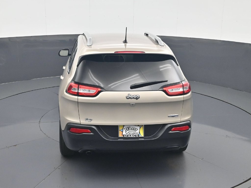 Used 2015 Jeep Cherokee Latitude w/ Comfort/Convenience Group FWD image 19