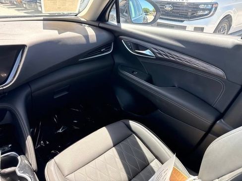 Used 2023 Buick Envision Avenir AWD/4WD image 20