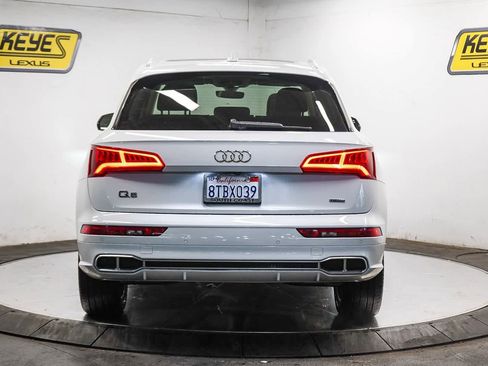 Used 2020 Audi Q5 e Prestige w/ Prestige Package image 3