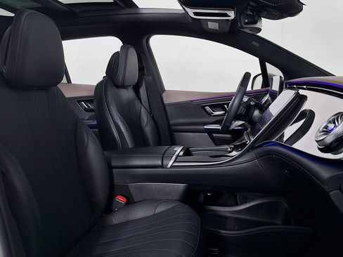 Certified 2023 Mercedes-Benz EQE 500 4MATIC SUV image 7
