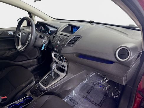 Used 2014 Ford Fiesta SE FWD image 25
