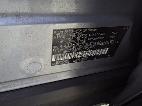 Used 2019 Toyota RAV4 Limited image 30