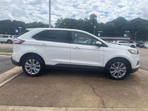 Used 2022 Ford Edge Titanium w/ Cargo Accessory Package AWD/4WD image 11