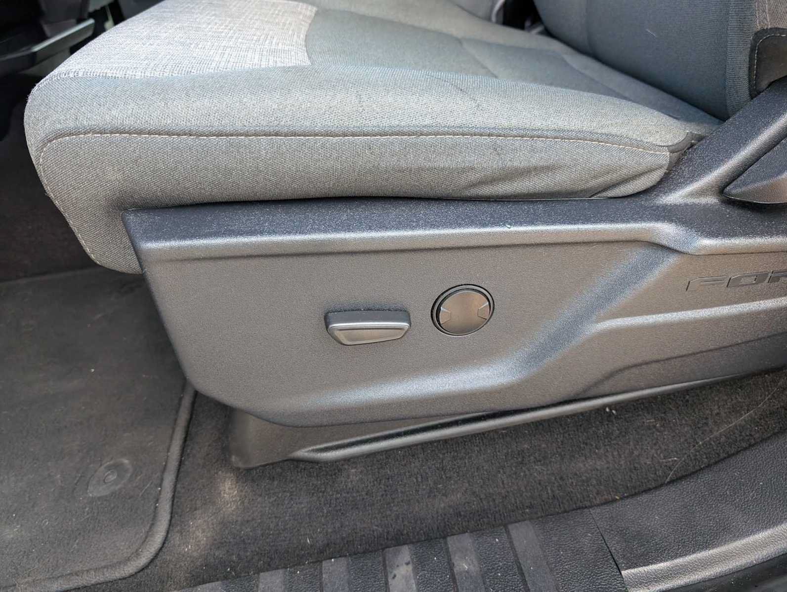 Used 2023 Ford F150 XLT AWD/4WD image 36