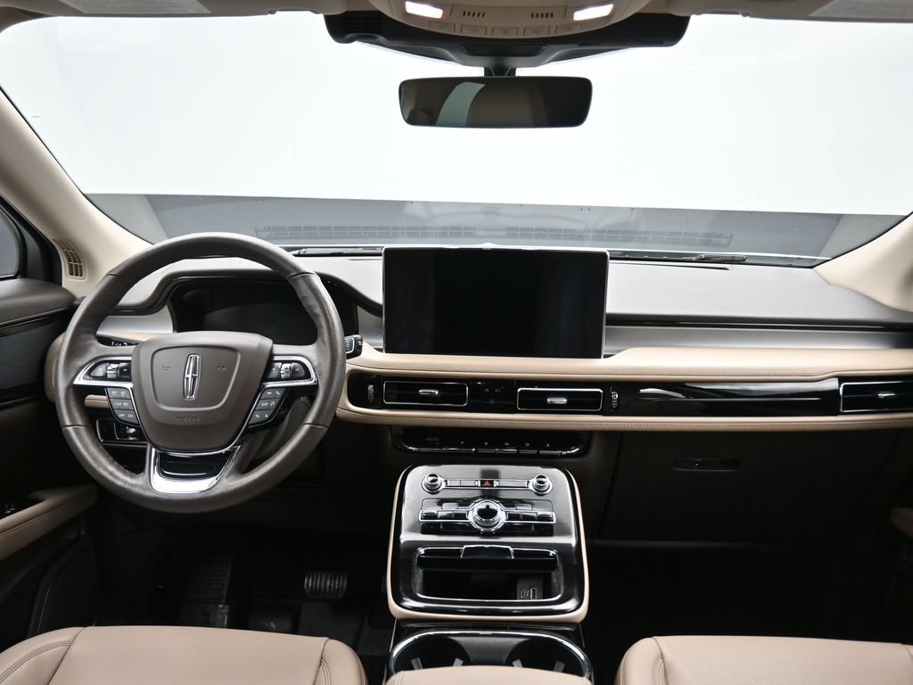 Used 2022 Lincoln Nautilus AWD w/ Premium Package image 38