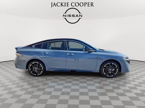 New 2026 Nissan Sentra SR w/ SR Premium Package FWD image 6