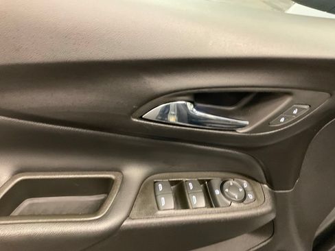 Used 2023 Chevrolet Equinox LT AWD/4WD image 8