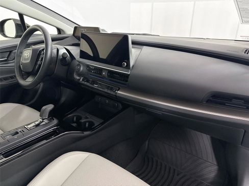 Certified 2024 Toyota Prius XLE image 46